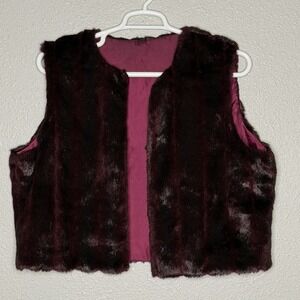 Burgundy Faux Fur Vest Womens Plus Size 1X Cozy Soft Goth Chic Layer Mob Wife